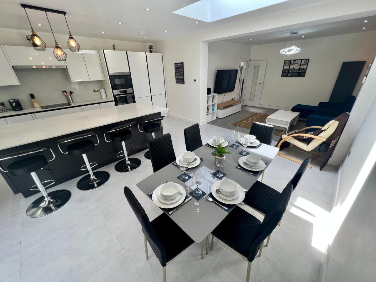 Wembley Stadium 5 Star Brand New Luxury Sleeps 14 With Parking Villa London Exterior photo
