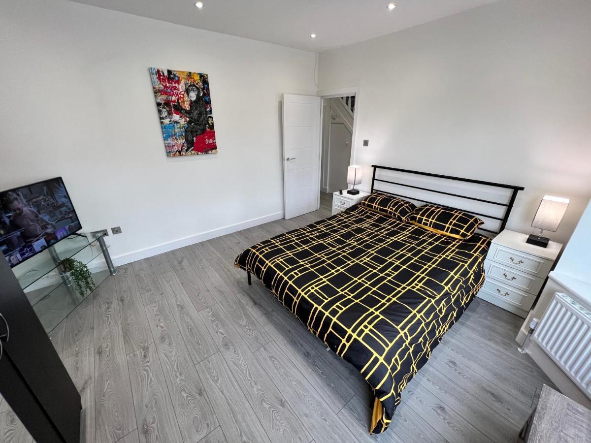 Wembley Stadium 5 Star Brand New Luxury Sleeps 14 With Parking Villa London Exterior photo